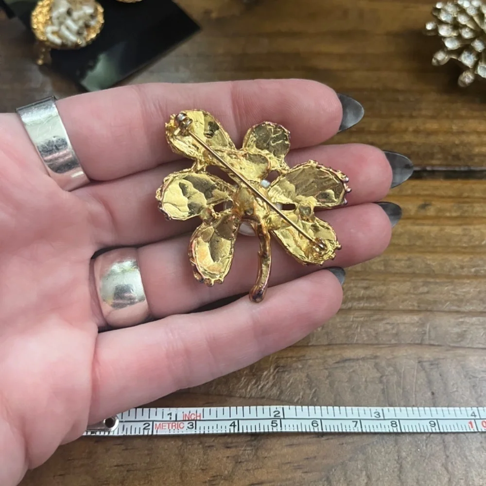 Vintage Large Chunky Gold Faux Pearl Flower Pin a Classic!